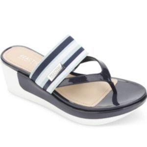 Kenneth Cole Reaction Pepea cross (Size 7.5)